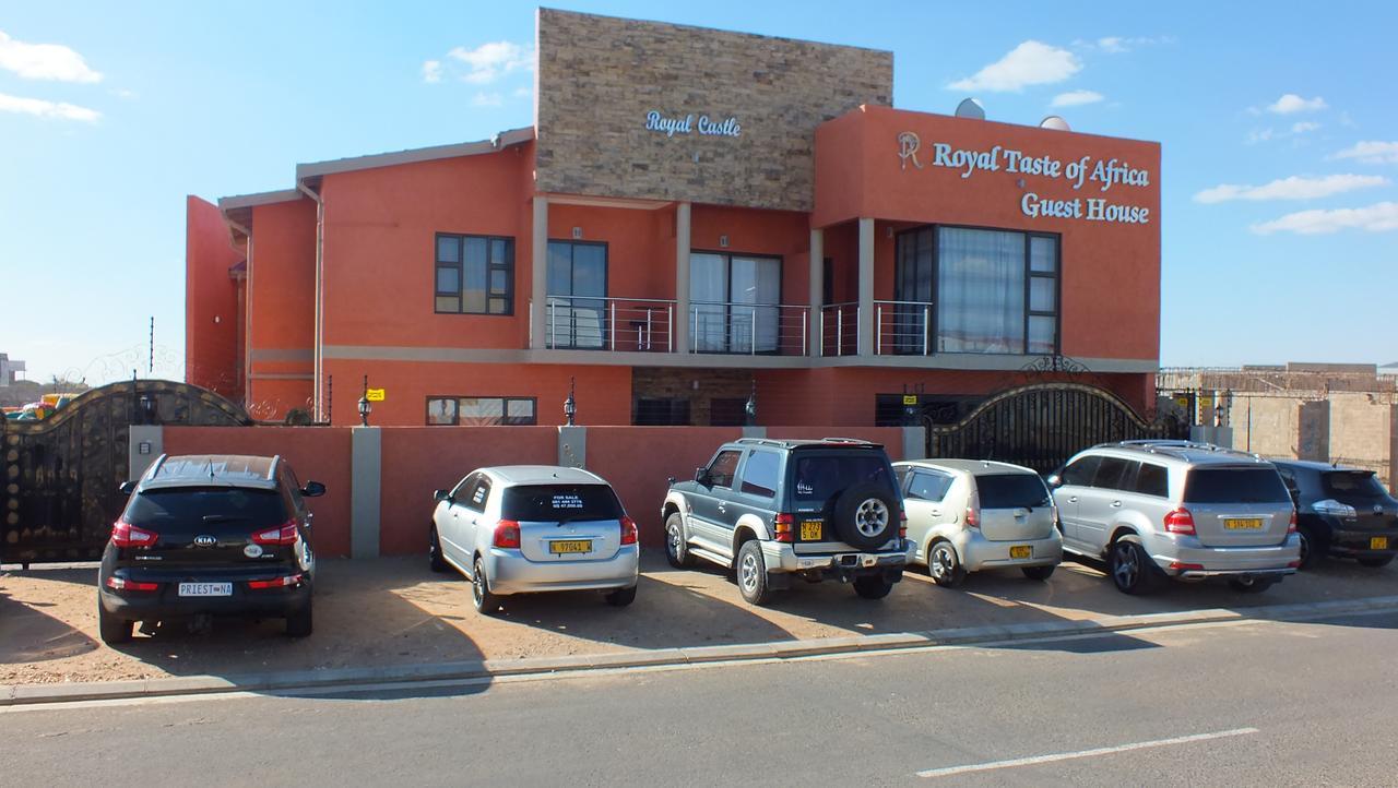 Royal Castle Guest House Windhoek Ngoại thất bức ảnh